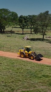 Pala Cargadora Volvo L60H 📍Motor Diesel turbocargado de 164 HP 📍Capacidad de cuchara de 2,2 m3 📍Cabina Rops/Fops 📍Sistema de monitoreo CareTrack Diseñada para hacer más. Completa tus datos para recibir un mejor asesoramiento. 📲 | Volvo Construction Equipment Paraguay