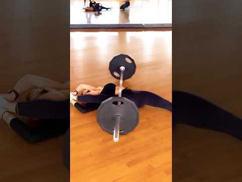 Girls at the gym having fun! #split #motivation #yogaforflexibility #ytshorts #gym #yoga