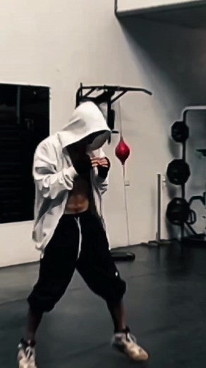 Shadow Boxing Techniques: Speed Training and Freestyle Moves