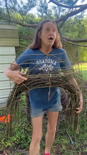 How to make a Grapevine deer | The Grapevine Lady