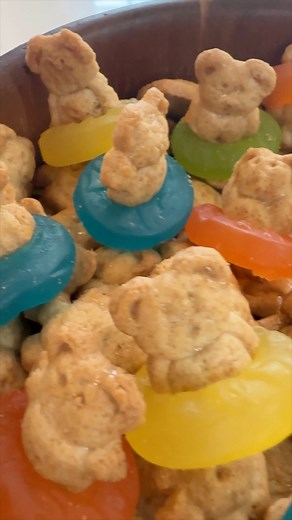 130K views · 1.2K reactions | ⛱️☀️ Save + share the cutest summer snack idea! Teddy bears + floaties = pool day perfection Obsessed with how easy and fun this is! #SummerVibes #PoolDaySnacks #EasySummerTreats #Snacks #EasySnacks #SummerSnack | YWM Family | Facebook