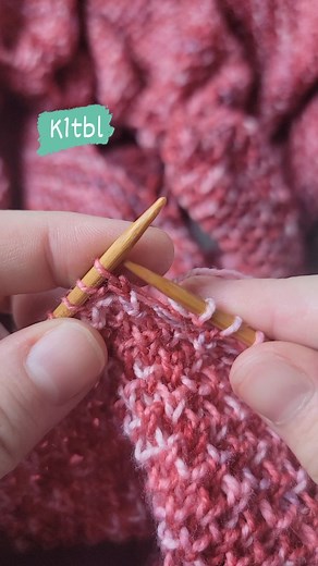 Katie | Knitting & Oils on Instagram: "❄️ K1tbl, P1tbl! ❄️ This twists your stitches and adds a little extra texture. Do you prefer twisted ribbing or regular ribbing?"