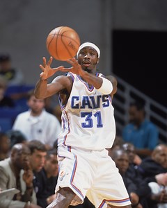 1 rebound away from a triple-double, 6 seconds to go. Ricky Davis putting a shot up on his own basket will never get old 😭 | SLAM