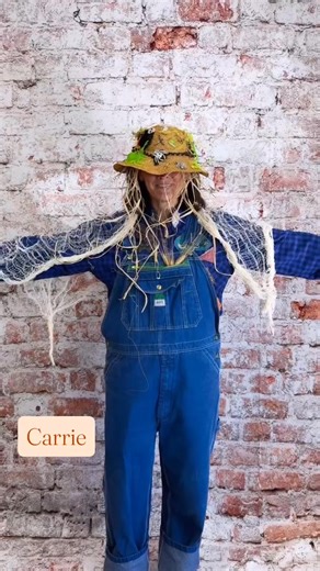 We had so much fun dressing up on Monday for scarecrow day! Are you dressing up this year? Share your costume ideas below! | The Shabby Tree