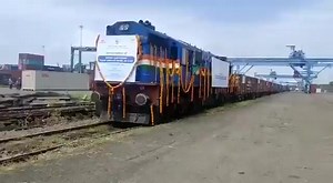 165K views · 5.8K reactions | Mumbai Div. of Central Rly commenced loading of dwarf container train from JNPT. Dwarf containers are 660mm less in height compared to ISO containers & also provides a 67% increase in volume when double-stacked carrying a weight of 71 tons against 40 tons by an ISO container. | Ministry of Railways, Government of India | Facebook