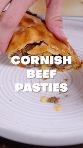 Homey, hearty and heartwarming, these beef pasties are golden and flaky on the outside and delicious and filling on the inside! Full recipe: https://12tomatoes.com/cornish-beef-pasties/ #12tomatoes #cookingwith12t #dinnerideas #recipe #dinnerrecipe #pastry #foodie #recipeideas | 12 Tomatoes