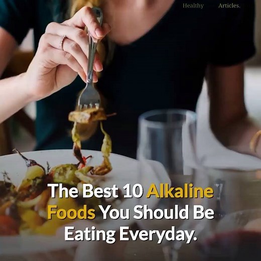 The Best 10 Alkaline Foods You Should Be Eating Everyday..🥑🍅🍒🍉🍐 We all know that our bodies can either be acidic or alkaline, which mainly depends on how our body reacts to certain foods we consume. It’s also a known fact that the best environment for optimal health is an alkaline environment, which means we should do everything we can to create such an environment in our body. If your body is in an alkaline state you’ll lower your risk of various diseases, lower your blood pressure, preven
