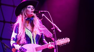 Elizabeth Cook's Cover of 'Everybody Wants to Rule the World' Is a Great Singer Meeting an Iconic Song