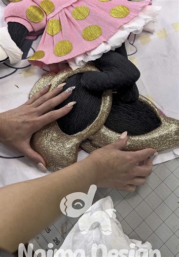 Piñata/minnie/rosado/dorado#piñatas #piñata #minnie #piñataspersonalizadas #dunianoriega #fy #paratii #paperart #1