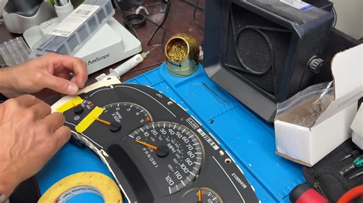 How To Rebuild An Early 2000s GMC Instrument Cluster! | Royaltyautoservice