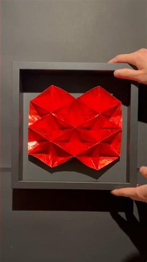 Origami; Triangles(Baroque Red)