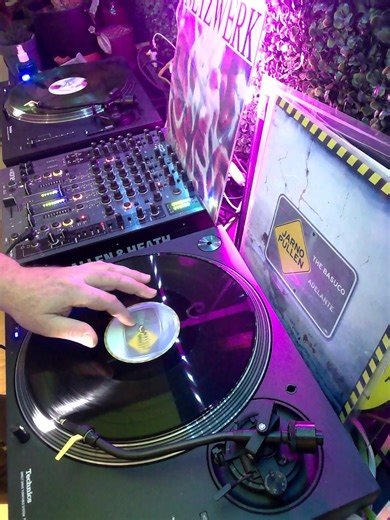 Memories by Netzwerk: A Must-Listen Track