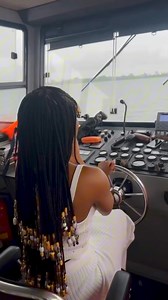 La team olympique oublié! Bientôt votre Yango maritime,dès notre retour des J O. Direction Paris pour le clip GENOUX À TERRE 🎬 | Essy