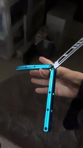 最後上手くいかねぇなぁ、、 #balisongflipping #balisongtricks