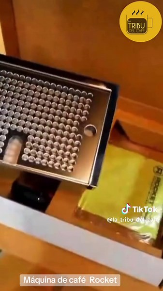 Máquina de Café Rocket Apartamento: Ideal para Negocios