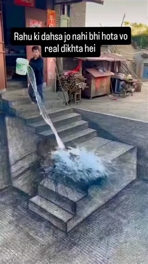 Astro Mohini Bhardwaj on Instagram: "Rahu ki dasha (या antardasha) ke dauraan insaan ko confusion, illusion, delusion aur myth jaise manasik prabhav ka samna karna padta hai. Ye isliye hota hai kyunki Rahu ek chhaya grah (shadow planet) hai — ye vastavikta (reality) ko dhundla bana deta hai aur man mein bhram paida karta hai. 🔮 Rahu Dasha ke Psychological Effects: 1. Confusion (Uljhan): Rahu dimaag ko overactive karta hai — soch zyada hoti hai par direction clear nahi hoti. 👉 “Kya sahi kya gal