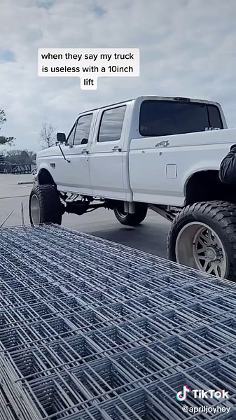 10-Inch Lift & Useless Truck: Gates & Pickup Fun