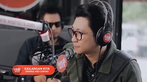 Orange and Lemons perform "Kailangan Kita" LIVE on Wish 107.5 Bus