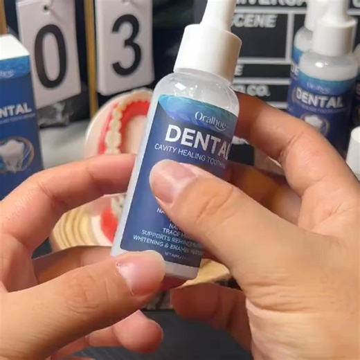 😬 ¿Tienes agujeros, mal aliento o manchas en los dientes? No lo ignores... cada día que pasa, el esmalte se sigue destruyendo. 💧 Dentite®, las gotas líquidas que reparan y fortalecen tus dientes de forma natural, está revolucionando el cuidado dental en Colombia. Con Hidroxiapatita, el mismo mineral que compone tus dientes, rellena grietas, sella pequeñas caries y elimina bacterias que causan mal olor y sensibilidad. ✨ En pocos días notarás tus dientes más blancos, fuertes y sin dolor, sin gas