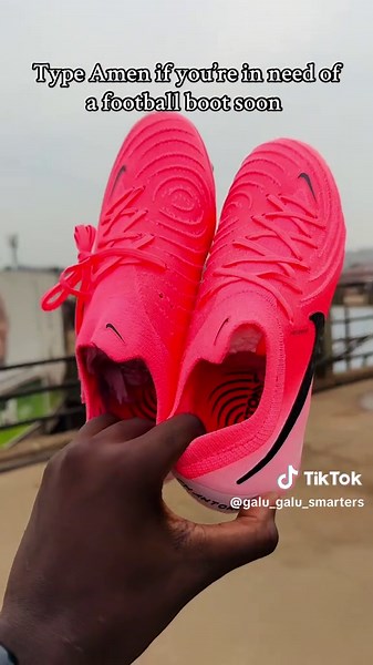 Nike Phantom GX Football Boots Review and Recommendations