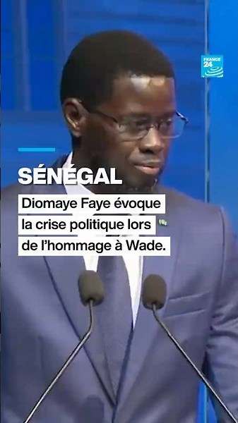 Sénégal : Diomaye Faye évoque la crise politique lors de l'hommage à Wade • FRANCE 24