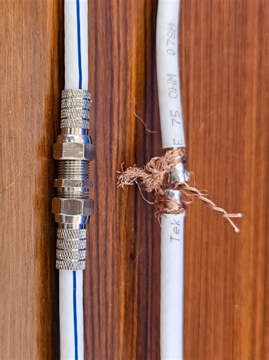 #تركيب كابل التلفاز المقطوع بالطريقة الصحيحة#Repairing a cut TV cable correctly