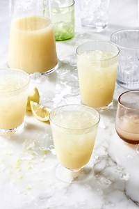 Ginger Lemonade With A Whole Lemon - The Blender Girl
