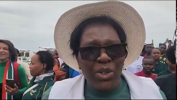 Some words from excited #Springboks fans and supporters on the final leg of the Springboks Trophy Tour in East London in the Eastern Cape. 📸: Chriselda Lewis #SpringboksRWC #Bokke | SABC News