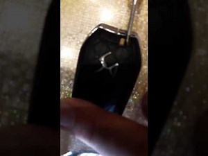 How to replace the Citroen DS5 remote control battery