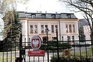 KRS zaskarża przepisy o odwołaniu prezesów sądów. TK przerwał rozprawę