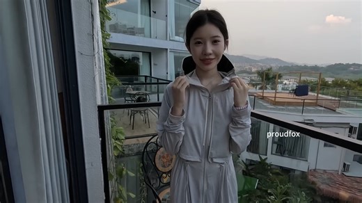 萌萌可爱的贝贝来啦，展示我们设计的一款夏季防晒衣