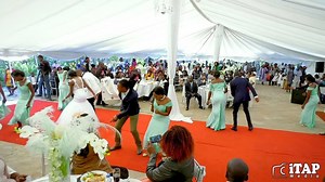 "I like you girl in particular" …Issa Friday…Weekend mood loading 💃🏻🕺🏽🎶 | iTAP Media