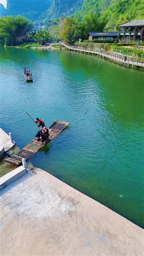 The probability of capsizing on the Yulong River is very low, but not zero.#guilin #travel #china