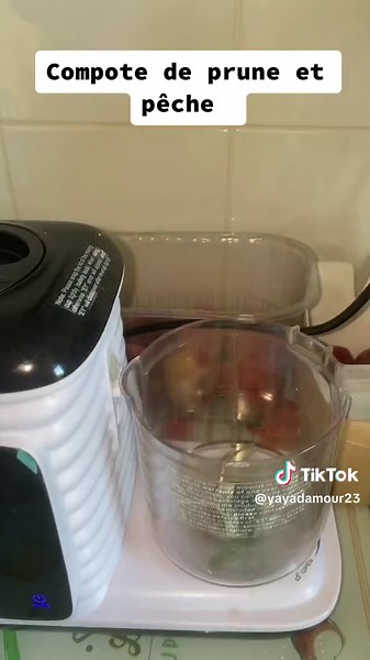 Compote de prunes et pêches pour bébé à partir de 6 mois