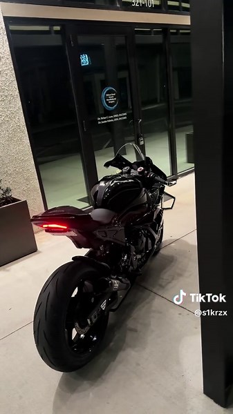 Bruh #bmw #bmws1000rr #bmwmotorcycle #bmwmotorad #fyp | motorcycle