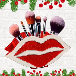 173K views · 5K reactions | amazing lips makeup box craft ideas | My Arts & Crafts | Facebook