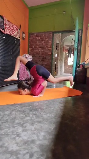 Extreme Contortion on the Street: Unbelievable Skills