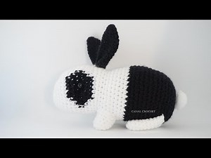 Two-tone rabbit amigurumi tutorial