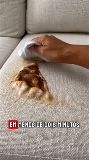 This spray cleans your sofa in minutes! 😱✨️ #sofa #upholstery #tips #cleaning