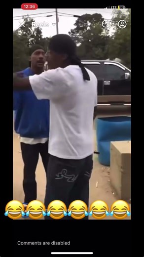 He Ran With a Gun #funny #guns #running #laugh #knife