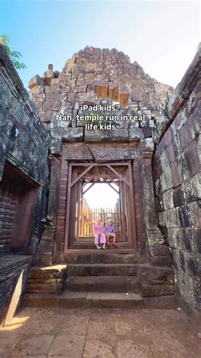 Temple Run, except when the kid trips they actually cry 🙈 📍 Laos & Cambodia | Flying The Nest