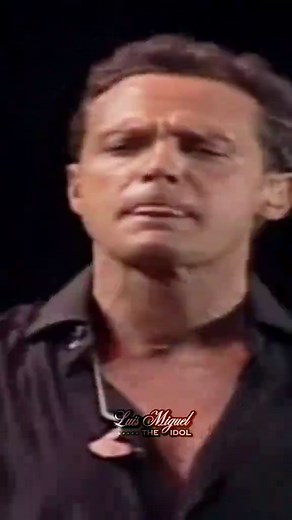 El Charro Mas Guapo: Luis Miguel en Vivo en México en la Piel Tour 2005
