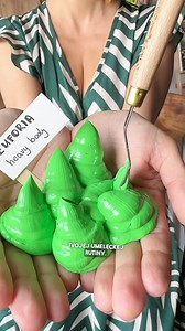 Extra hustá akrylová farba EUFORIA od ARTMiE, s prívlastkom “heavy body” ťa prekvapí hustotou a sýtosťou farieb. 🎨 Zaručene ju potrebuješ do svojej umeleckej rutiny 🤩 #artmie #euforia #acrylicpaint #heavybodypaint | ARTMIE.sk