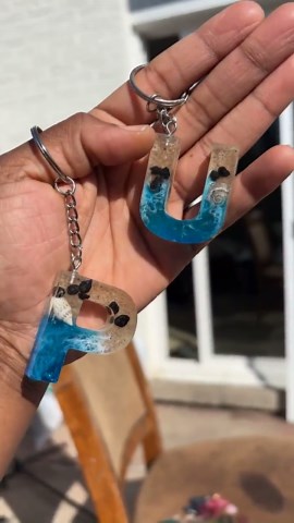 Custom Resin Letter Keychain, Personalized Handmade Resin Art Gift - Etsy