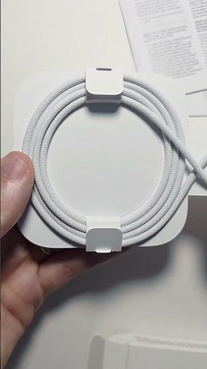 Apple Watch Magnetic Fast Charger to USB-C Cable (1 m) Unboxing!