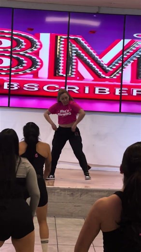 Baila con Steph ☀️ #dance #dancefitness