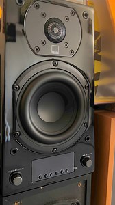 SVS Wireless Prime Pro Decibelvibe SGE6 Equalizer Decibelvibe SGVUM6 VU Meter | Decibelvibe