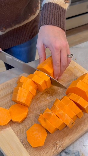 124K views · 1.2K reactions | Crockpot Sweet Potato Casserole Type “RECIPE” and I’ll send you a direct link (check your inbox/message requests) #sweetpotato #sweetpotatocasserole #Thanksgiving https://www.dinnerin321.com/crockpot-sweet-potato-casserole/ | Dinner in 321 | Facebook