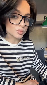 Marina și Livia on Instagram: "Cum îți alegi un fond de ten🔥 De salvat. În caz că tu nu poți scăpa de sentimentul de incomoditate și simți obligația morală să cumperi neapărat ceva după ajutorul oferit de consultant, atunci îl eviți și mergi pe cont propriu. Mai pui că, fără supărare să fie, 90% din consultanți au scop de a vinde, nu a consulta. Pe sticluța de font de ten îți alegi funcția și textura: fluid, lejer, Hydra, Sheer, Glow, Water Blend, Skin Illusion, Natural Skin sau chiar mat, ful