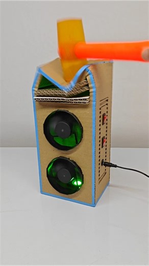 Air Cooler को हथौड़े से तोड़ दिया #shorts